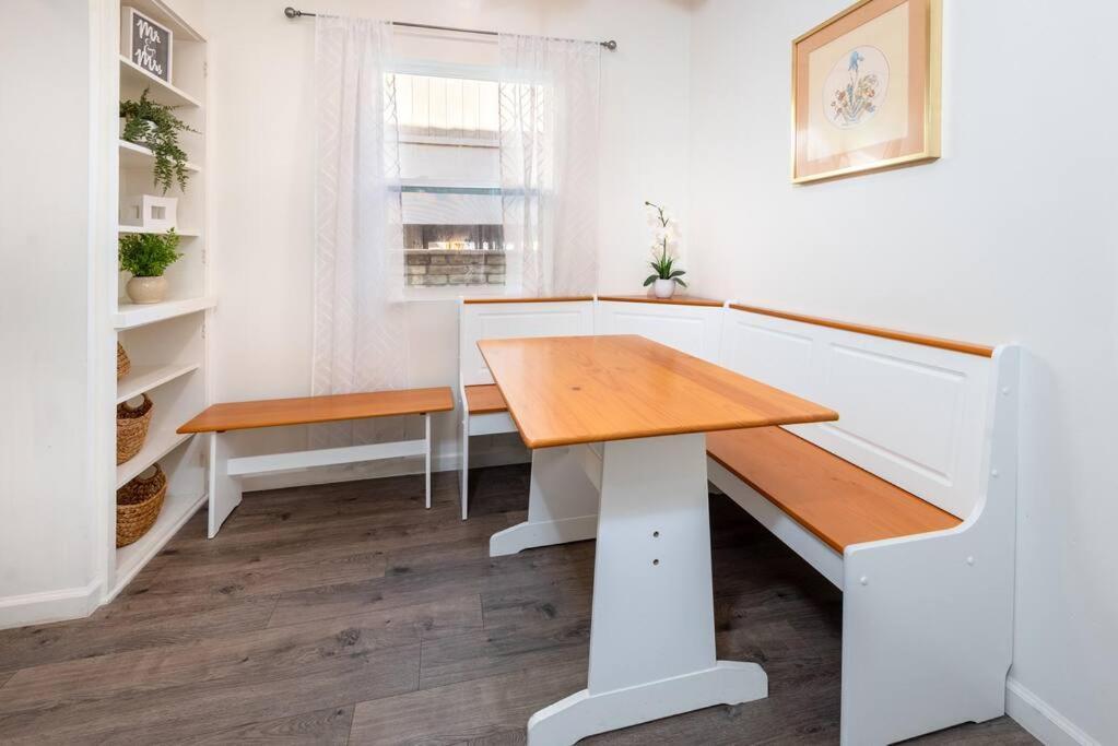 Appartement Chic And Spacious 3br Gem In La