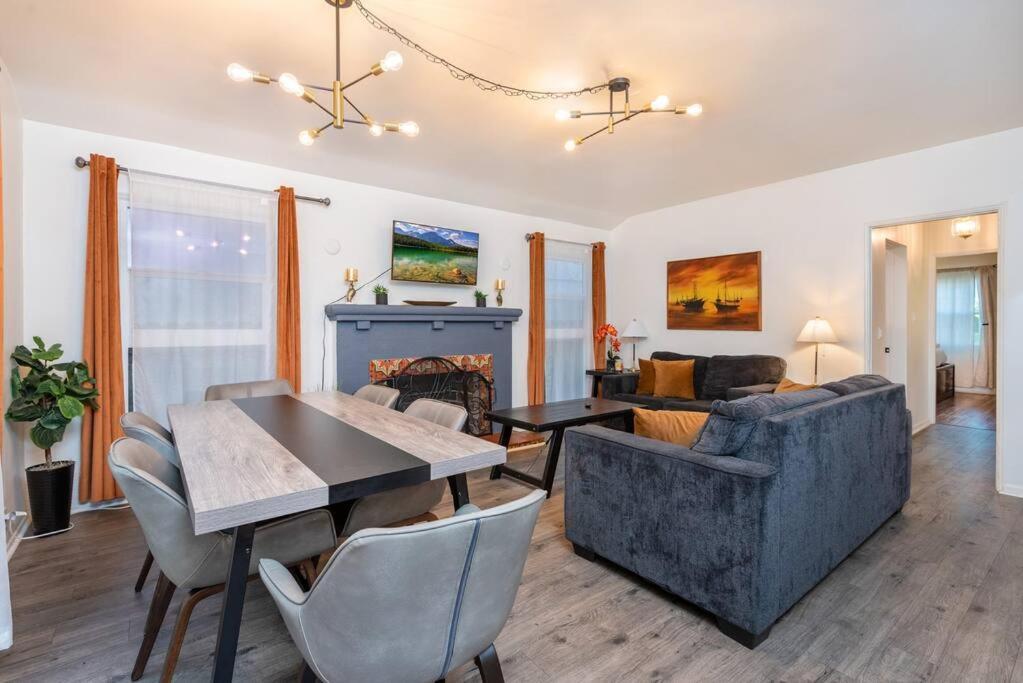 Appartement Chic And Spacious 3br Gem In La
